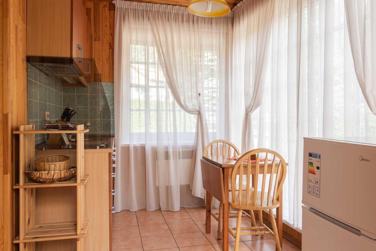 Cozy One Room Apartment With Yard Юодкранте Экстерьер фото